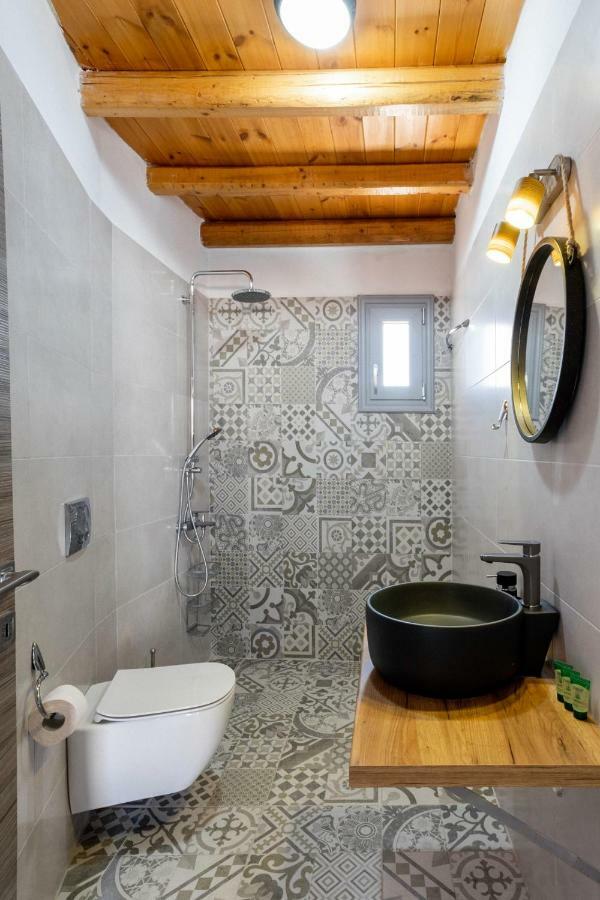Marilena Natural Stone House, By Hellocrete Pigi  외부 사진