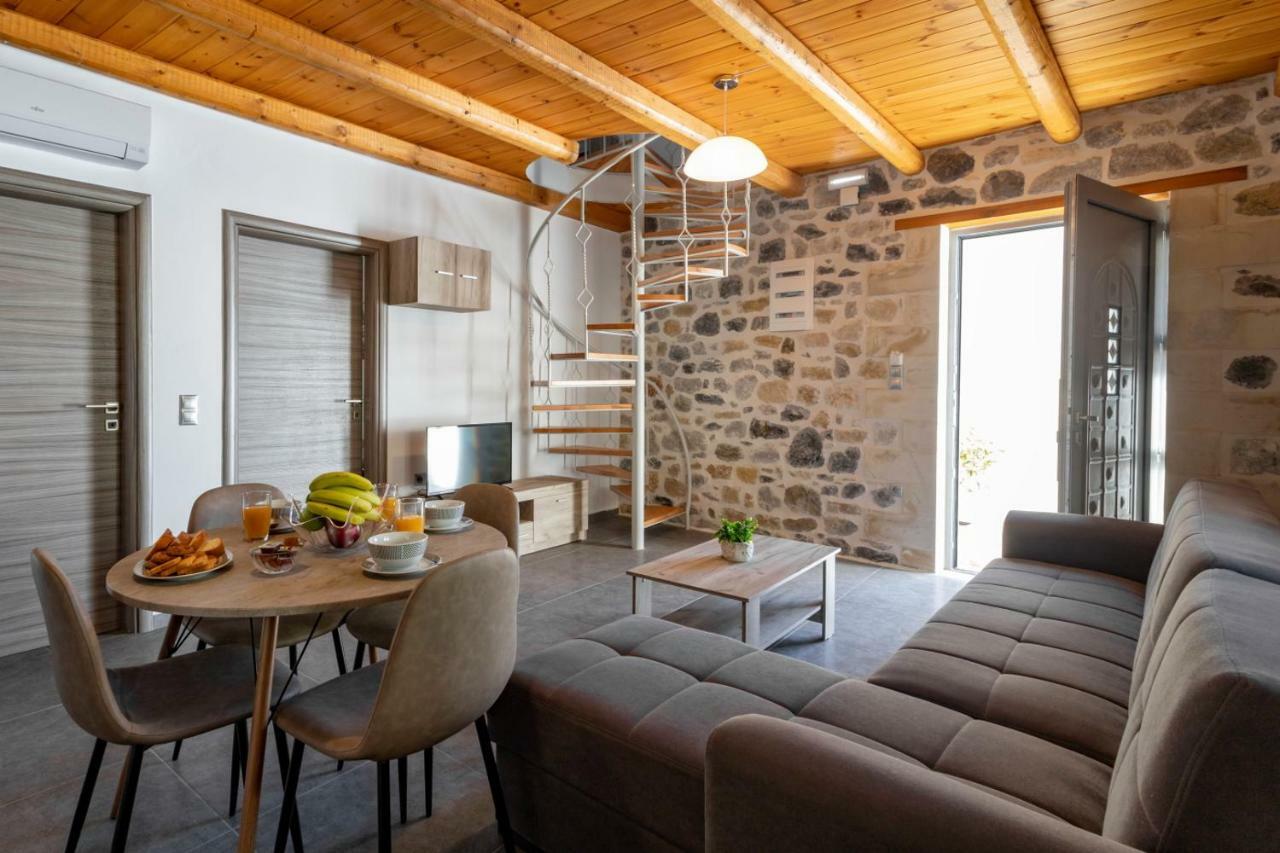 Marilena Natural Stone House, By Hellocrete Pigi  외부 사진